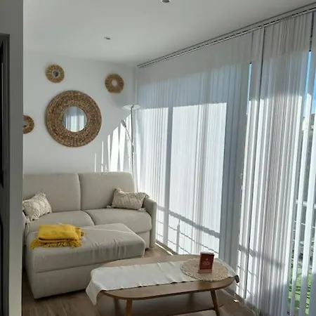 Apartment Climatise Avec Piscine Proche Le Grau-du-Roi