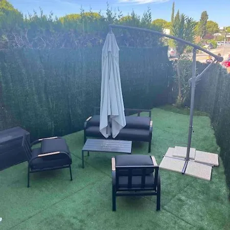 Apartment Climatise Avec Piscine Proche